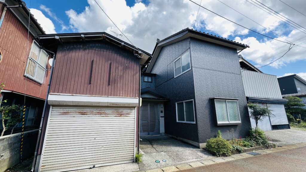 新潟県見附市本所　800万　中古戸建